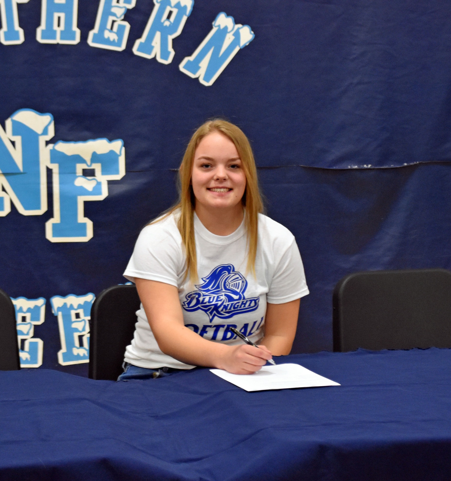 RHIANNON HORIEN SIGNS WITH BLUE KNIGHTS!