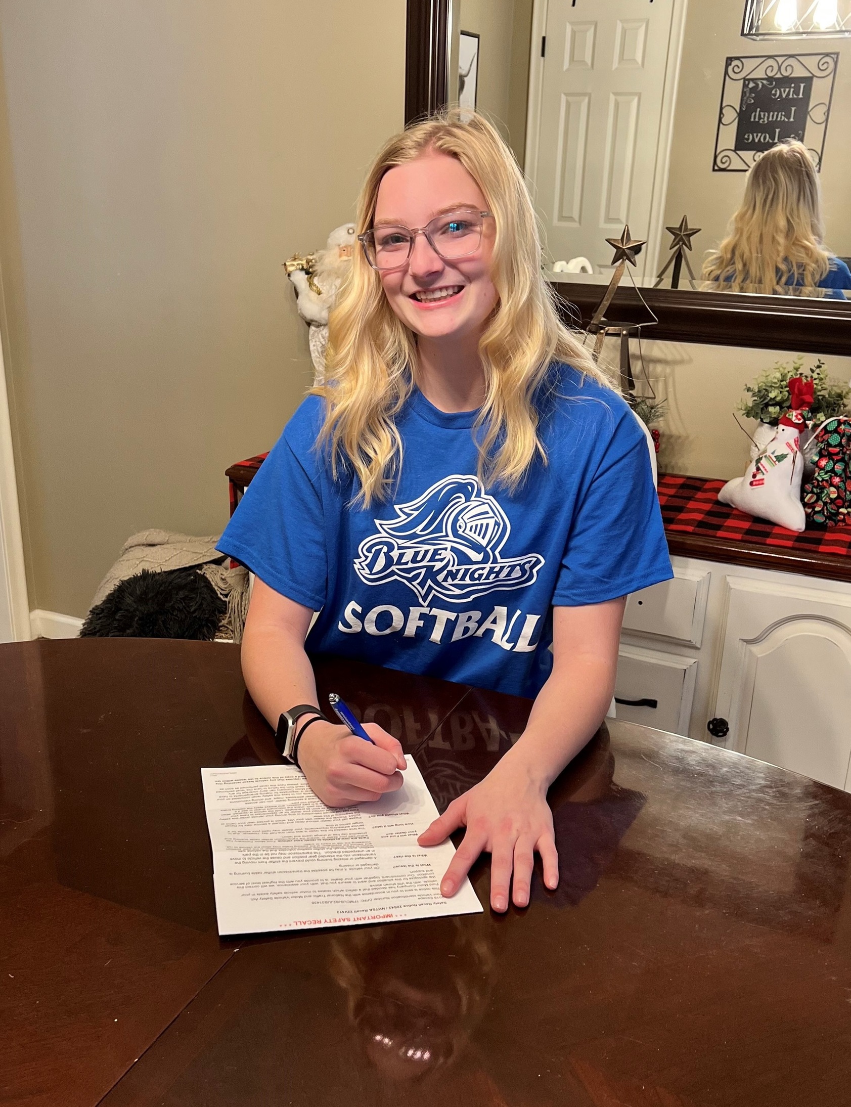 McDANIELS SiGNS LETTER OF INTENT FOR BLUE KNIGHTS SOFTBALL