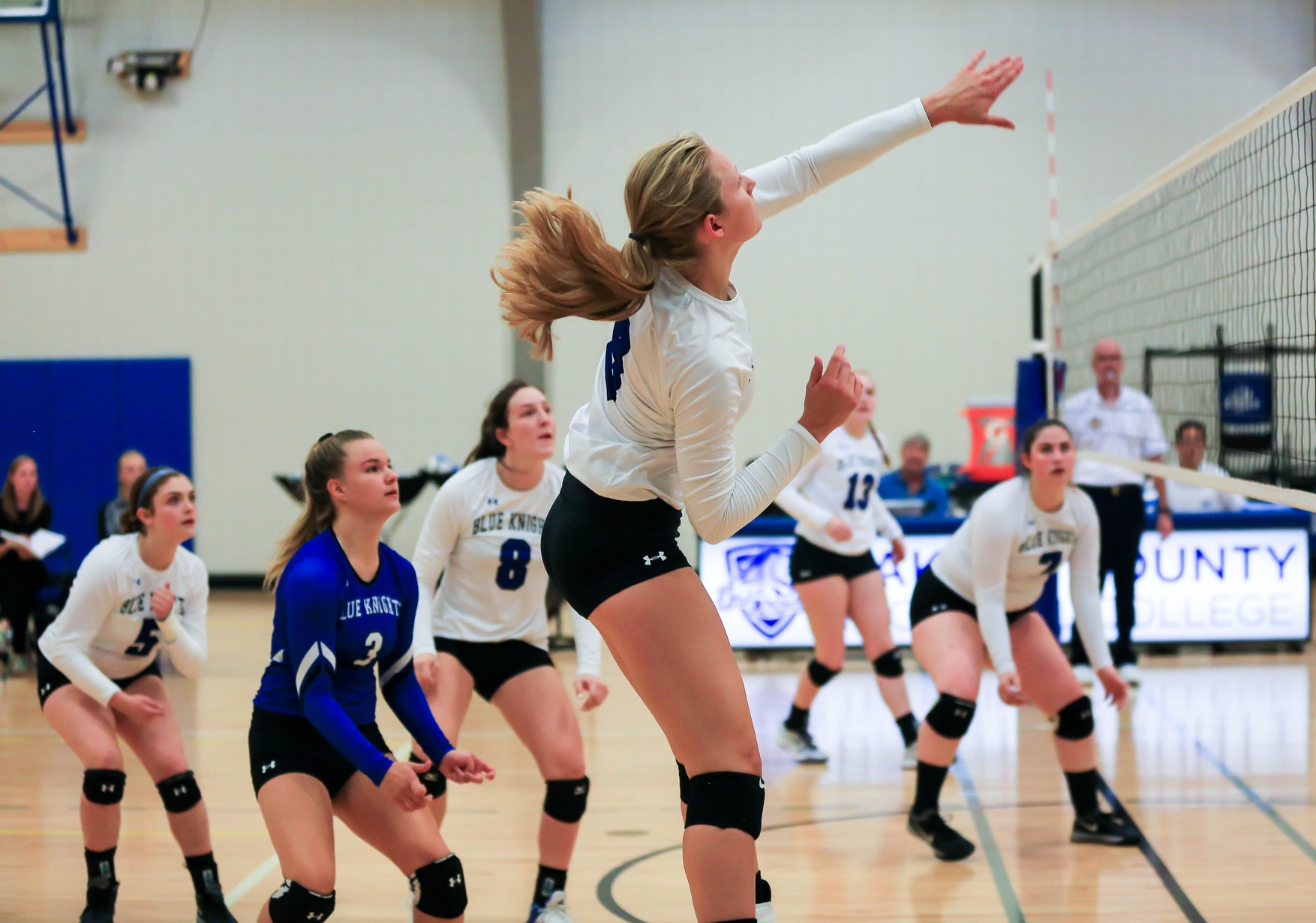 Blue Knights Volleyball Pick up 4 Wins this Weekend and Have 9 Match Win Streak